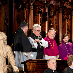 Stephansdom: Österreich nahm Abschied von Papst Franziskus / Erzdiözese Wien/ Schönlaub, Stephan Schönlaub Stephansdom: Österreich nahm Abschied von Papst Franziskus