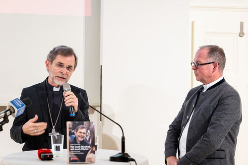 Buchpräsentation Für euch Bischof, mit euch Christ