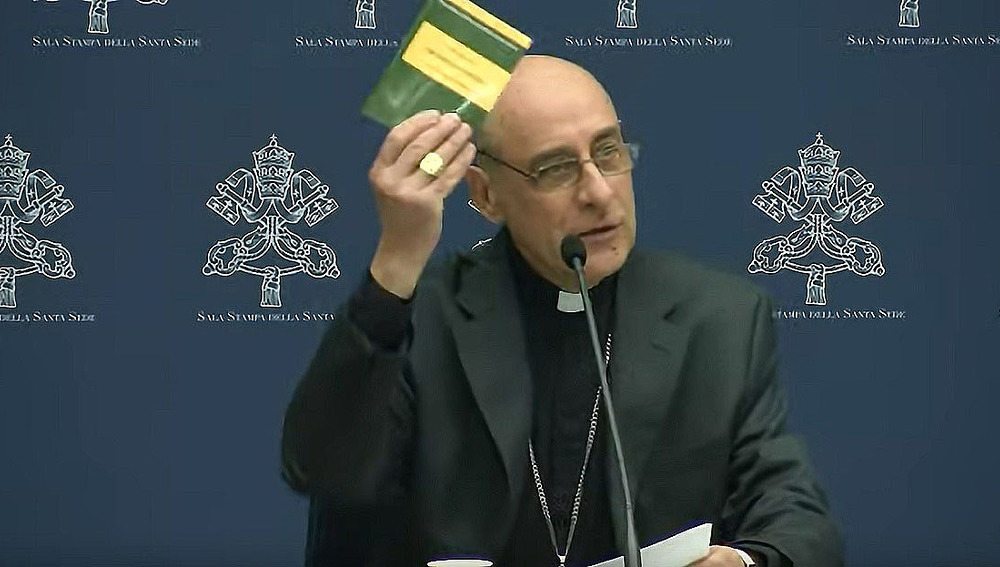 'Dignitas infinita': Katholische Kirche baut ihre Morallehre aus